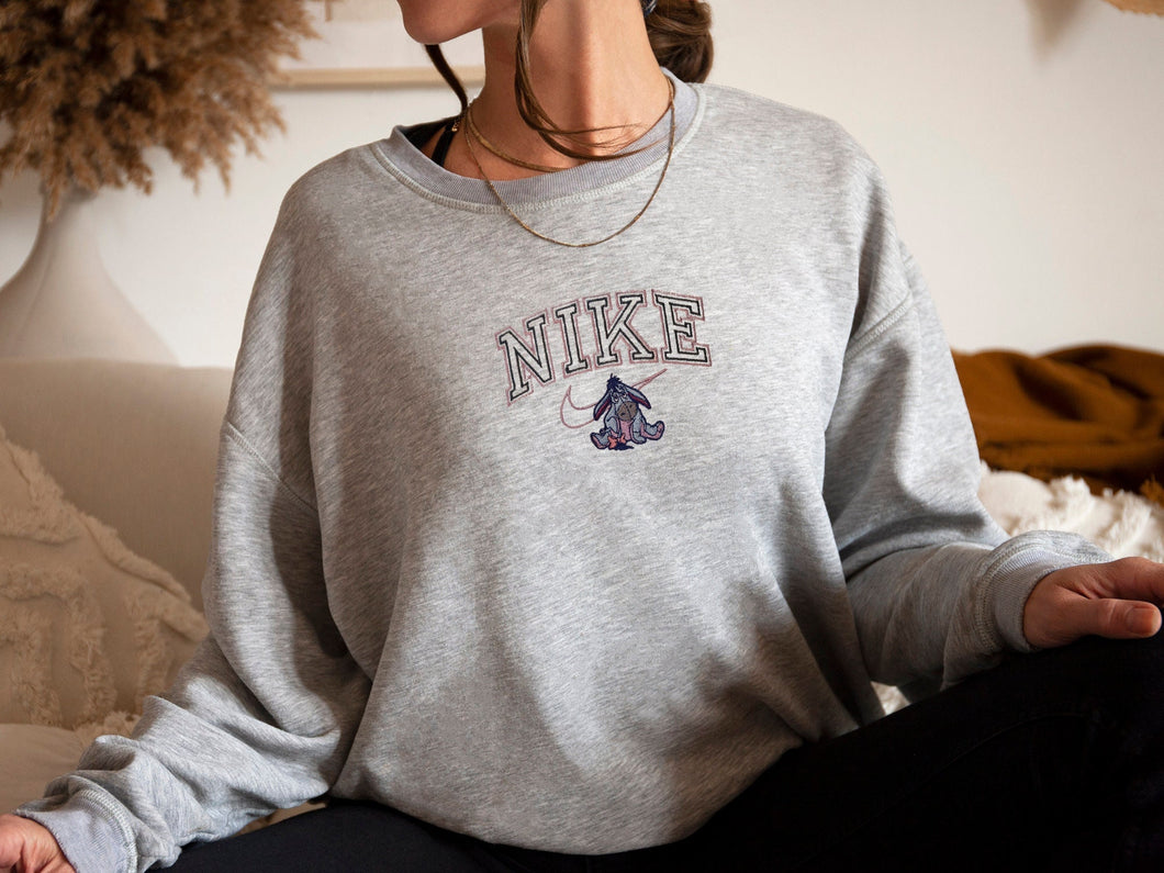 Vintage Embroidered Sweatshirt