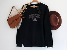 Load image into Gallery viewer, Vintage Embroidered Sweatshirt
